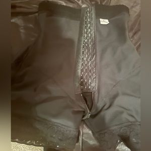 Guitar curves faja colombiana